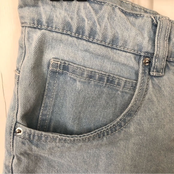 Mom Vintage High Rise Light Wash High Waisted Denim Jean Shorts Size 7 - Picture 3 of 6